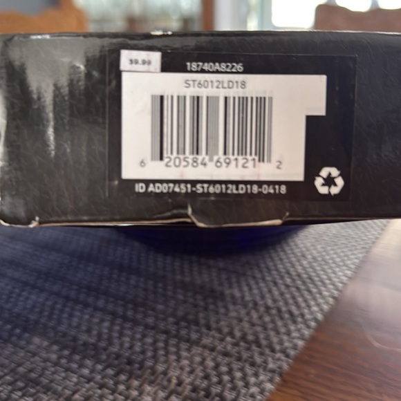 Perfect Solutions 19 Amazing Card Tricks - Picture 4 of 6